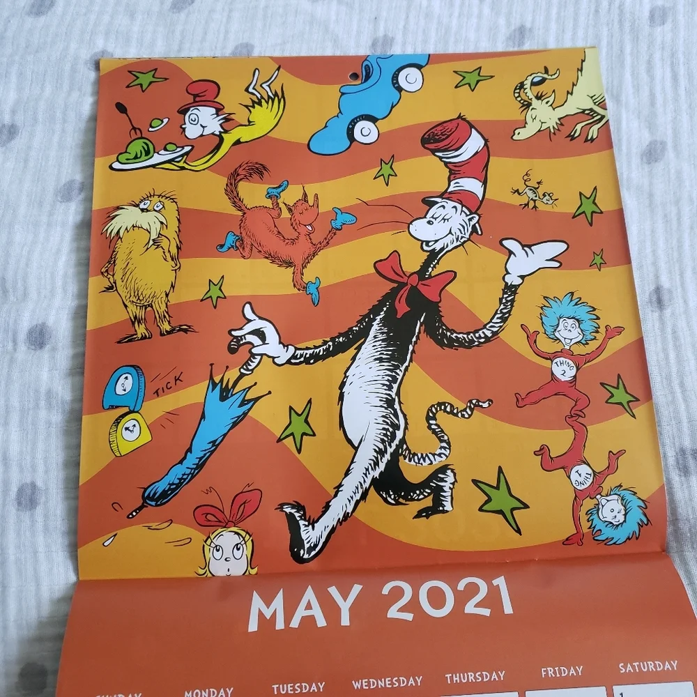 2021 Dr Seuss Calendar. NWOT.